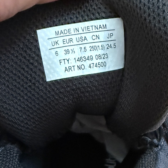 New Salomon Women Ultra 360 Mid GORE-TEX Hiking Boots 7.5 8 Hiking Gorpcore Out - Picture 11 of 13